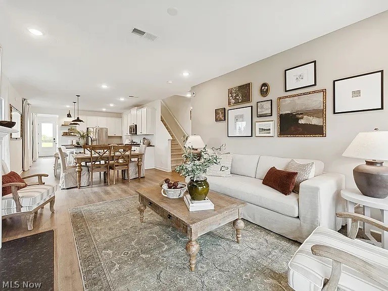 5092 Shepherds Glen Willoughby OH 44094