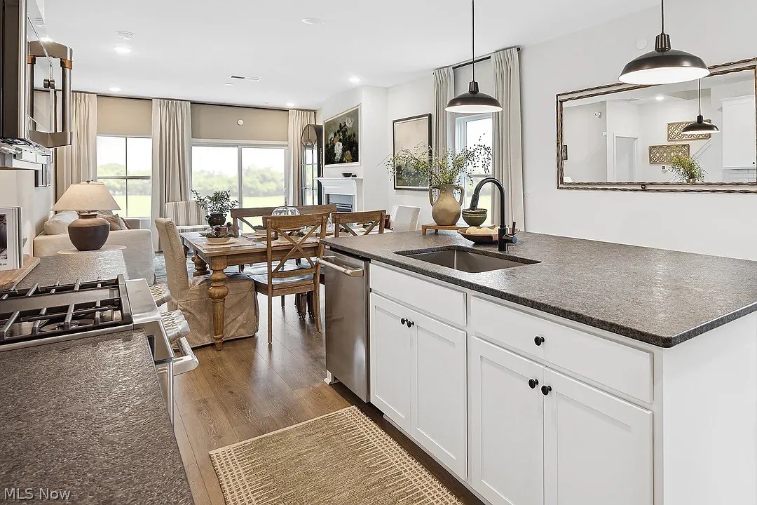 5092 Shepherds Glen Willoughby OH 44094