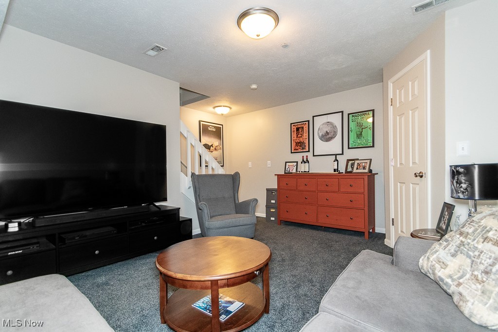1254 Meadow Run Akron OH 44321