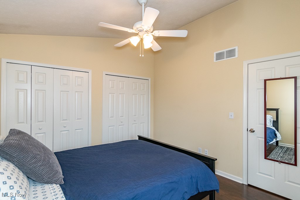 1254 Meadow Run Akron OH 44321