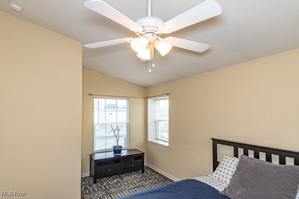 1254 Meadow Run Akron OH 44321