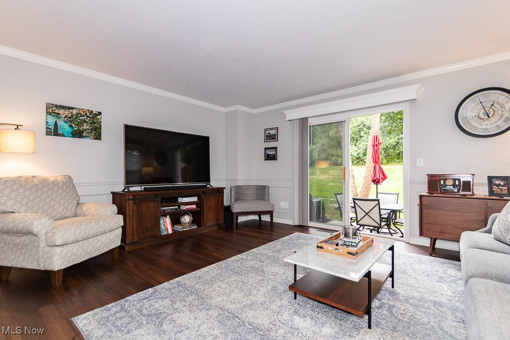 1254 Meadow Run Akron OH 44321