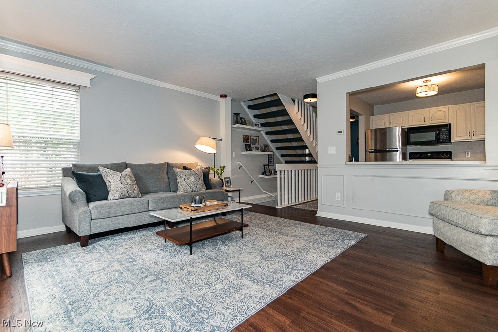 1254 Meadow Run Akron OH 44321