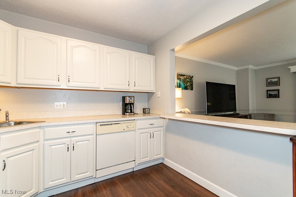 1254 Meadow Run Akron OH 44321