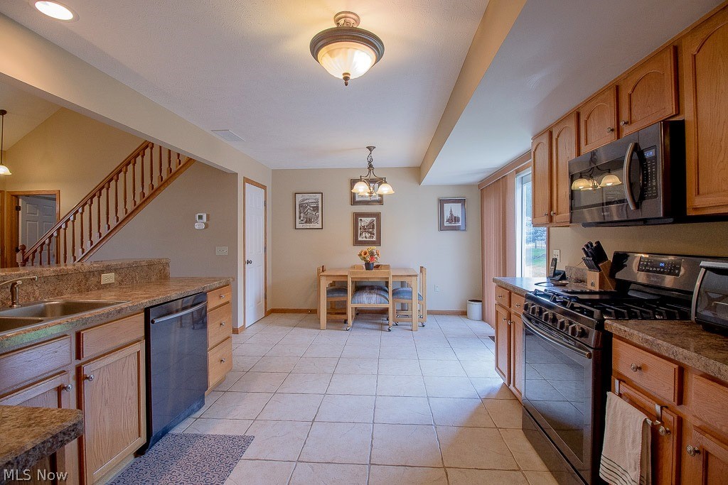38604 Granite Drive Willoughby OH 44094