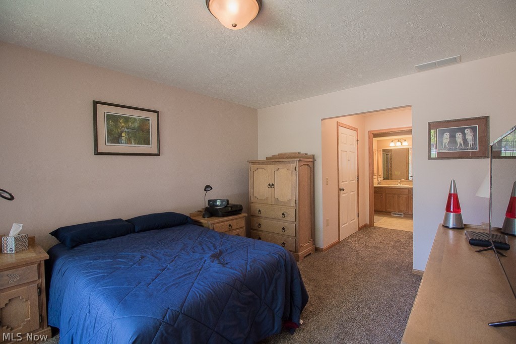 38604 Granite Drive Willoughby OH 44094