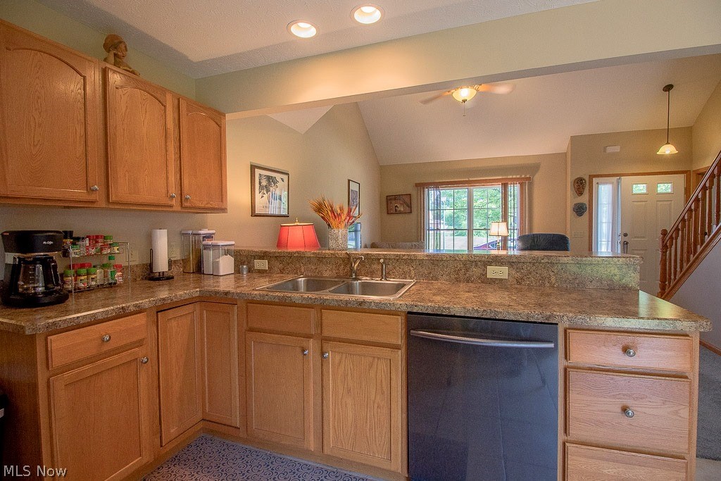 38604 Granite Drive Willoughby OH 44094