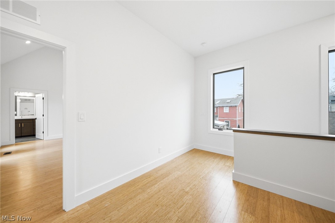 1893 W 44th Street Cleveland OH 44113