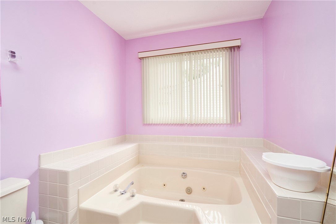 2069 Saxony Drive Akron OH 44313
