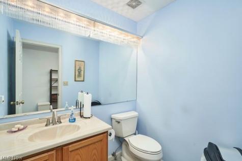 2069 Saxony Drive Akron OH 44313