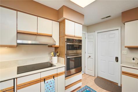 2069 Saxony Drive Akron OH 44313
