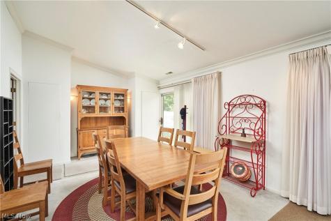 2069 Saxony Drive Akron OH 44313