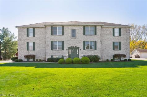 912 Pearson Circle Youngstown OH 44512
