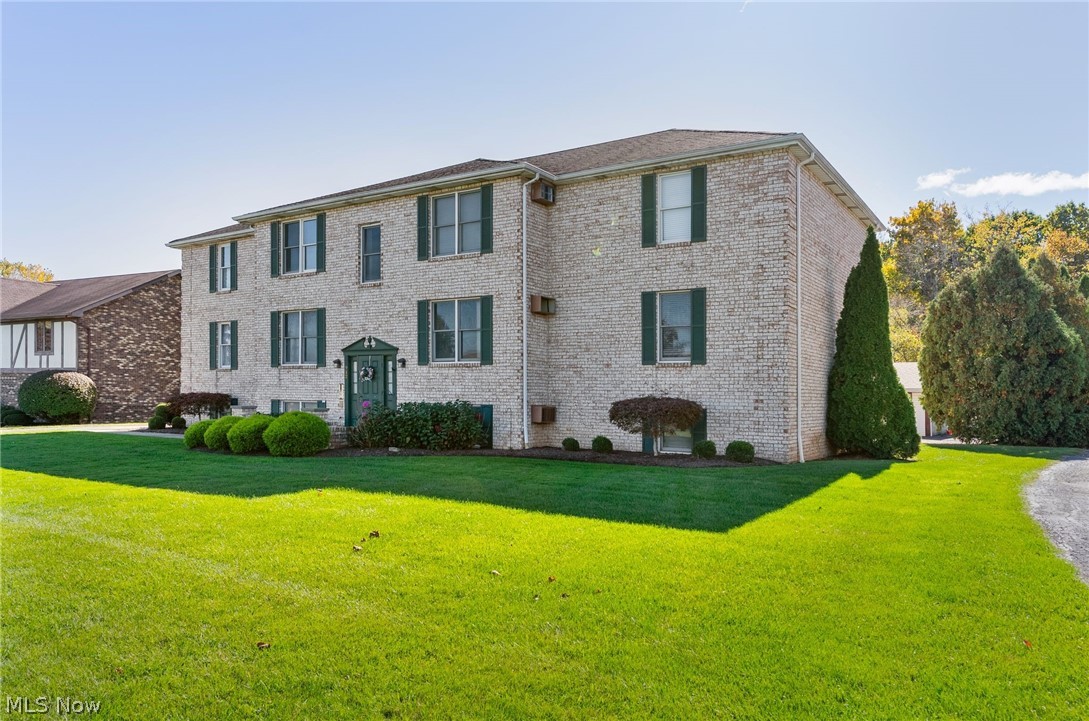 912 Pearson Circle Youngstown OH 44512