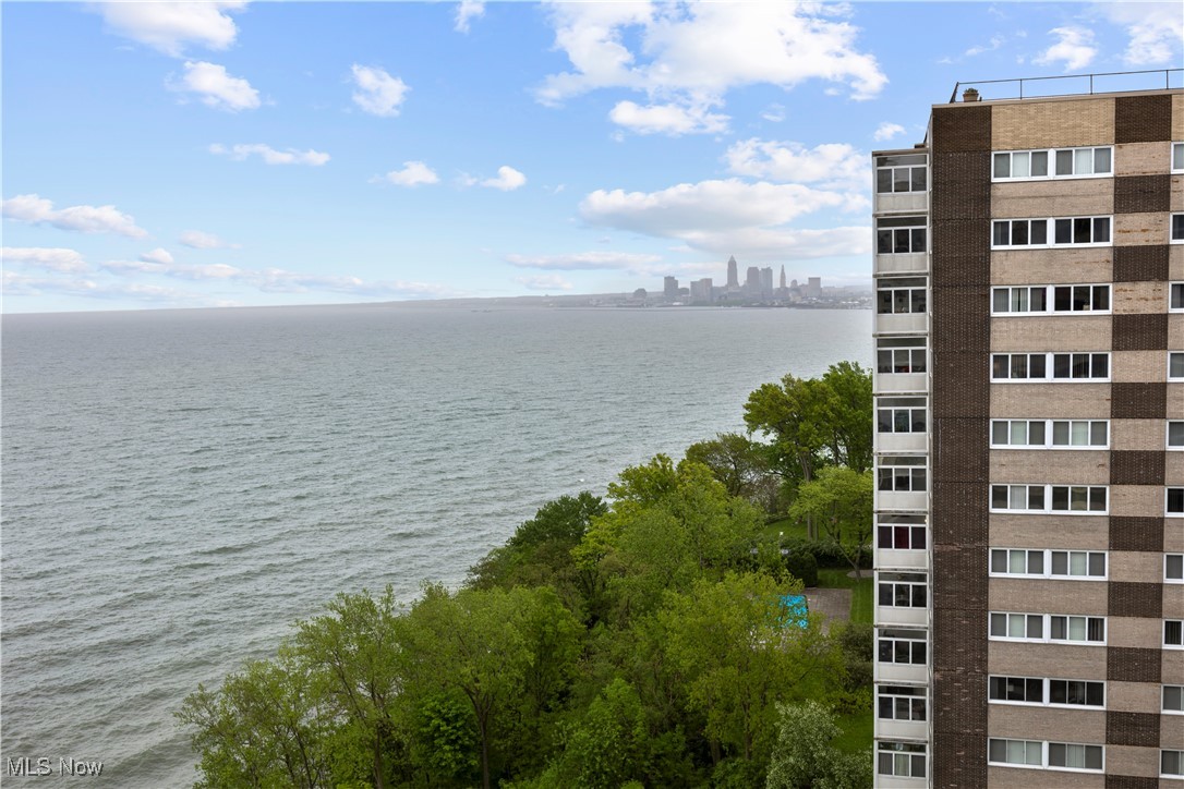 12550 Lake Avenue Lakewood OH 44107
