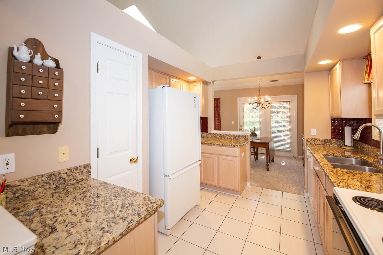 595 Daleview Drive Aurora OH 44202