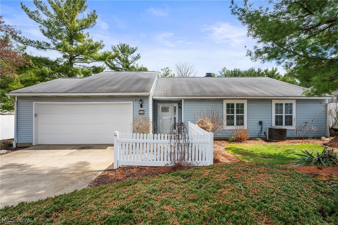 889 Lynnhaven Lane Akron OH 44313