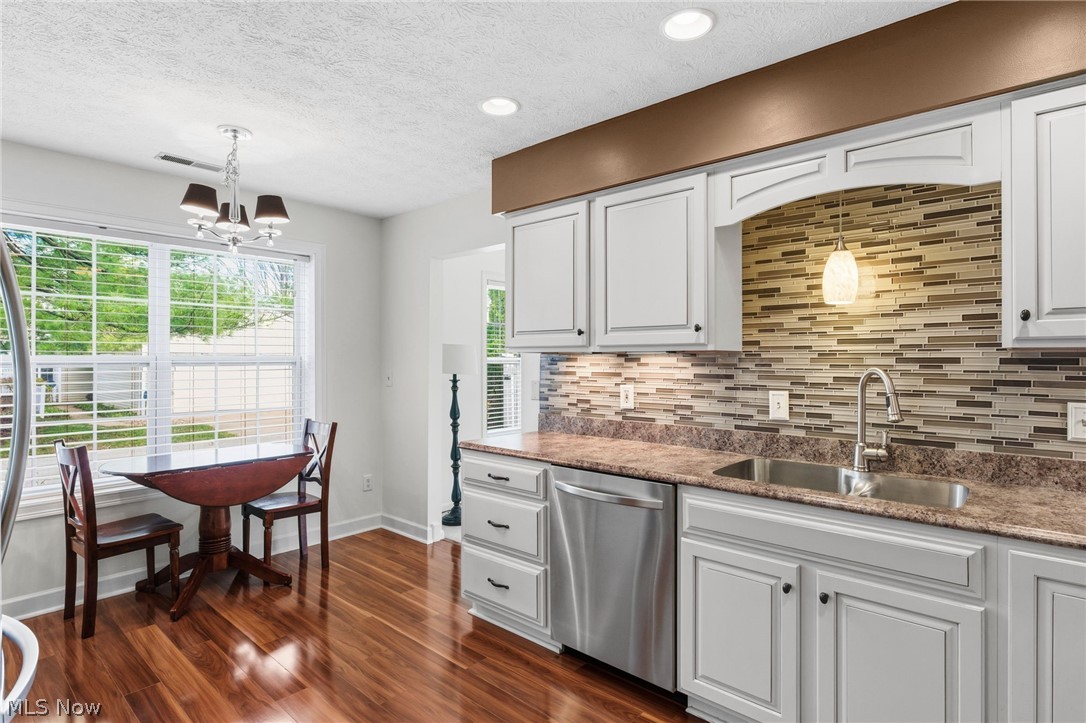 889 Lynnhaven Lane Akron OH 44313
