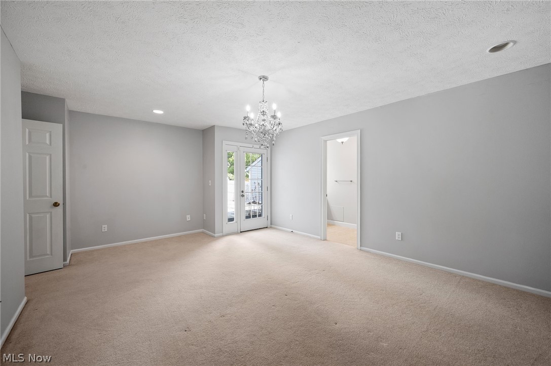 889 Lynnhaven Lane Akron OH 44313