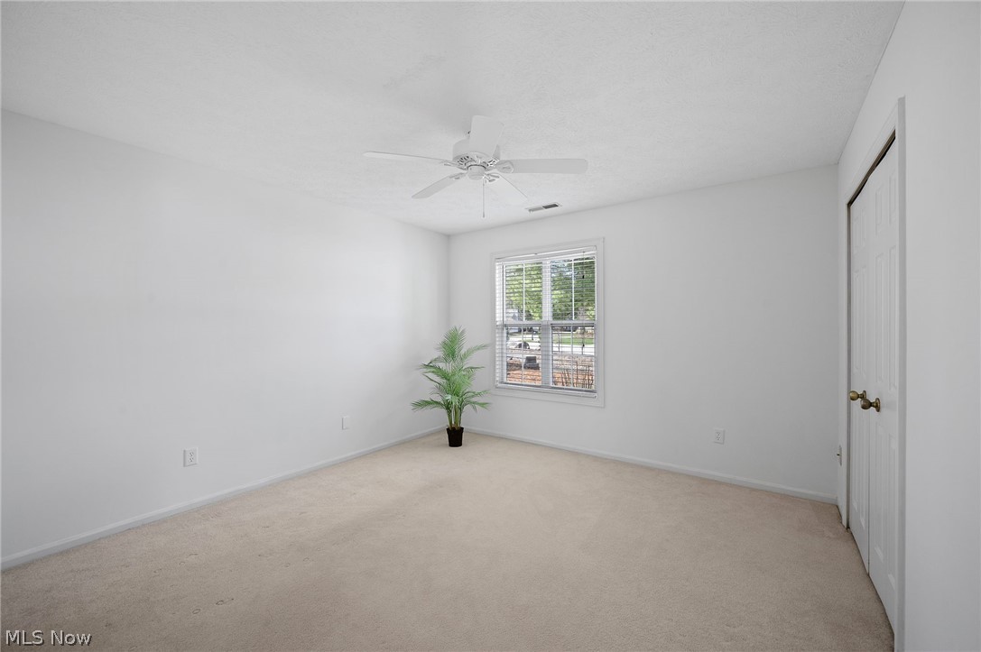 889 Lynnhaven Lane Akron OH 44313