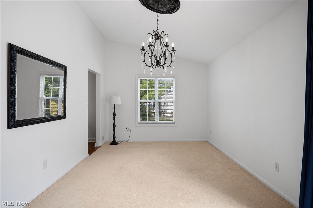 889 Lynnhaven Lane Akron OH 44313