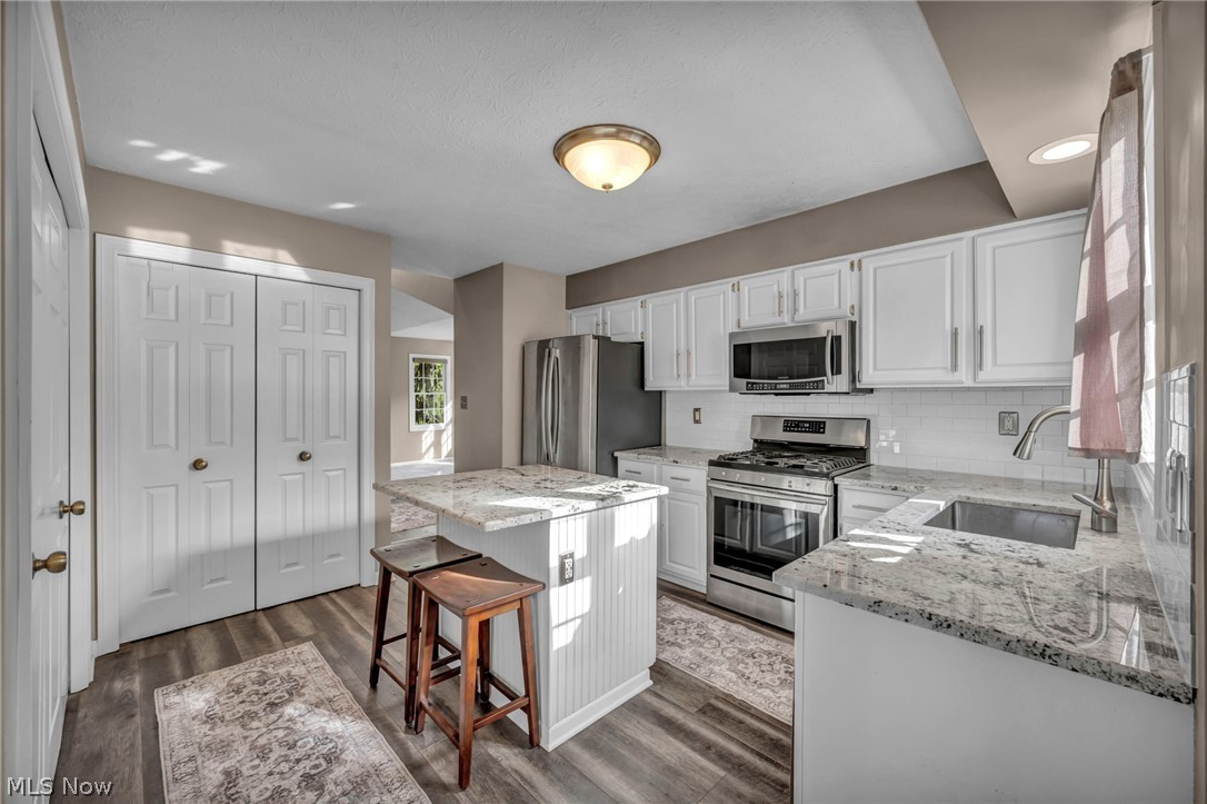 1715 Jonathans Broadview Heights OH 44147