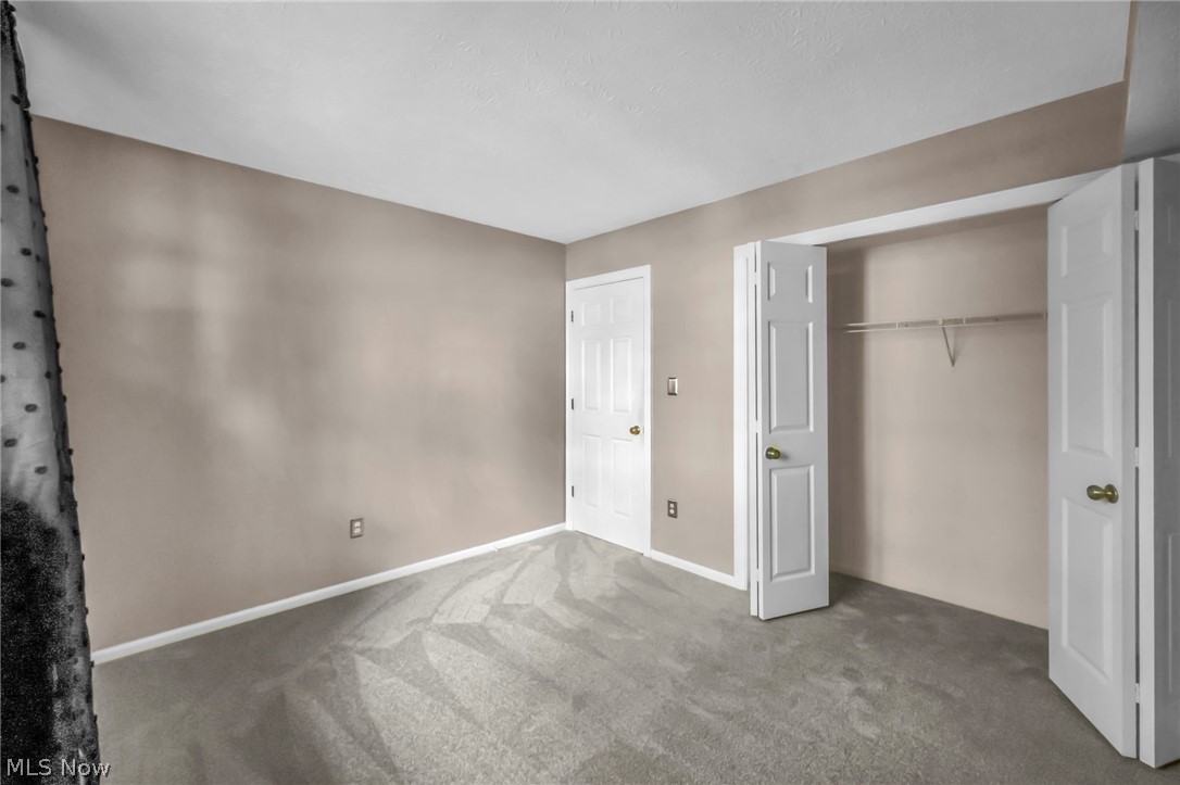 1715 Jonathans Broadview Heights OH 44147