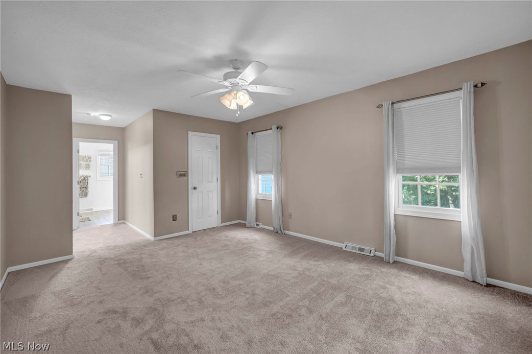 1715 Jonathans Broadview Heights OH 44147