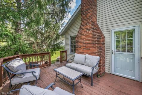 1715 Jonathans Broadview Heights OH 44147
