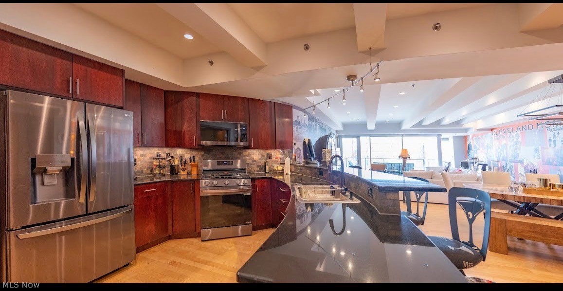 701 W Lakeside Avenue Cleveland OH 44113
