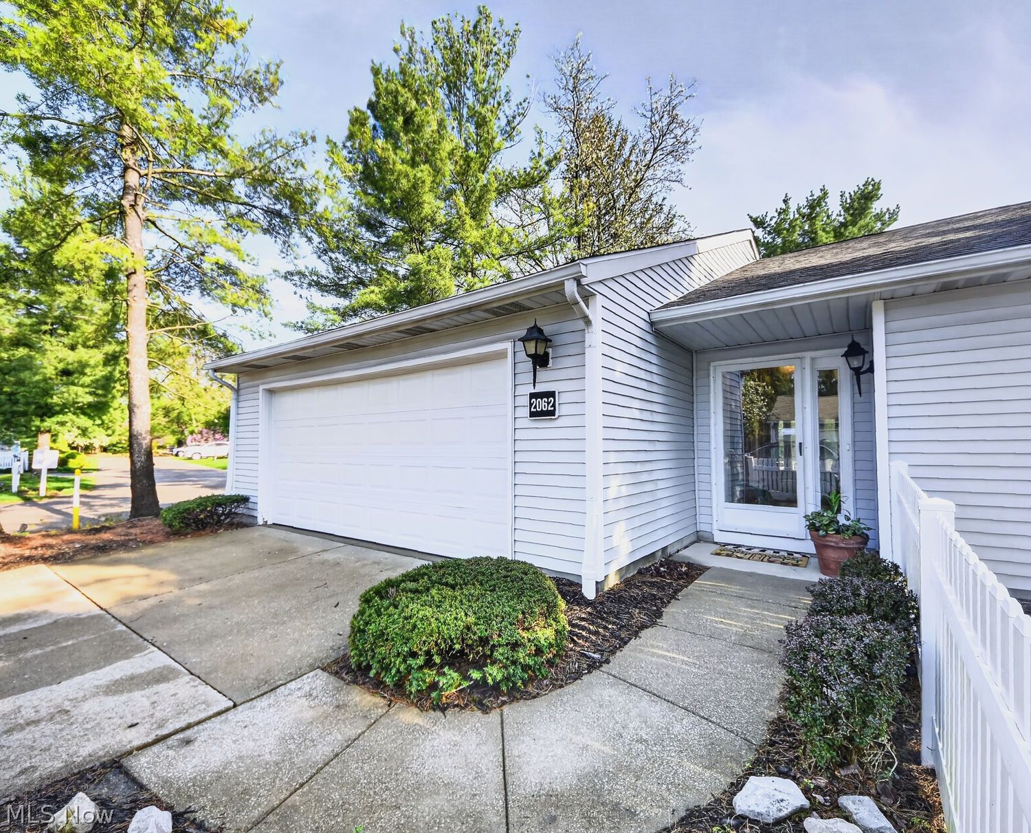 2062 Bretton Place Akron OH 44313