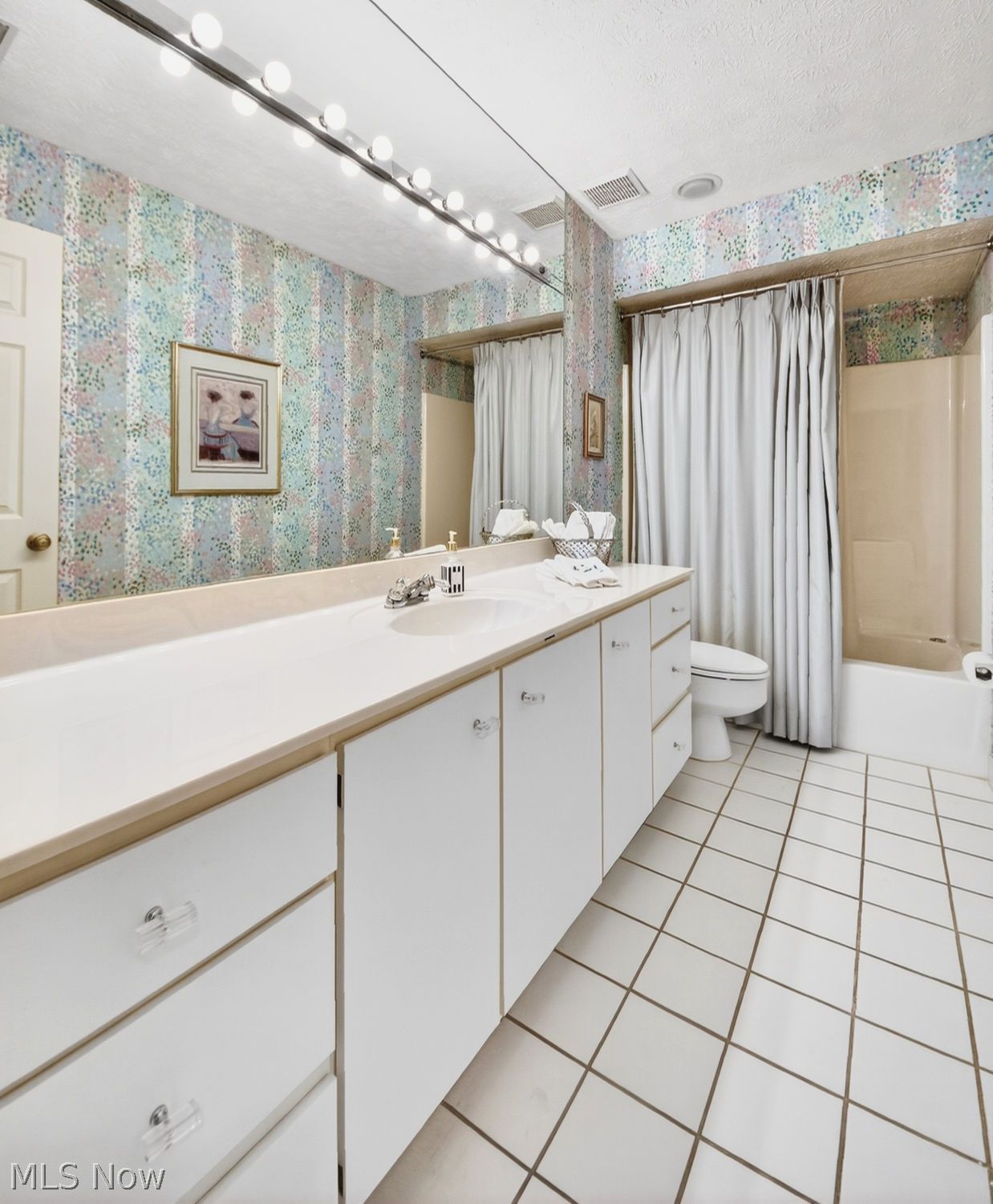 2062 Bretton Place Akron OH 44313