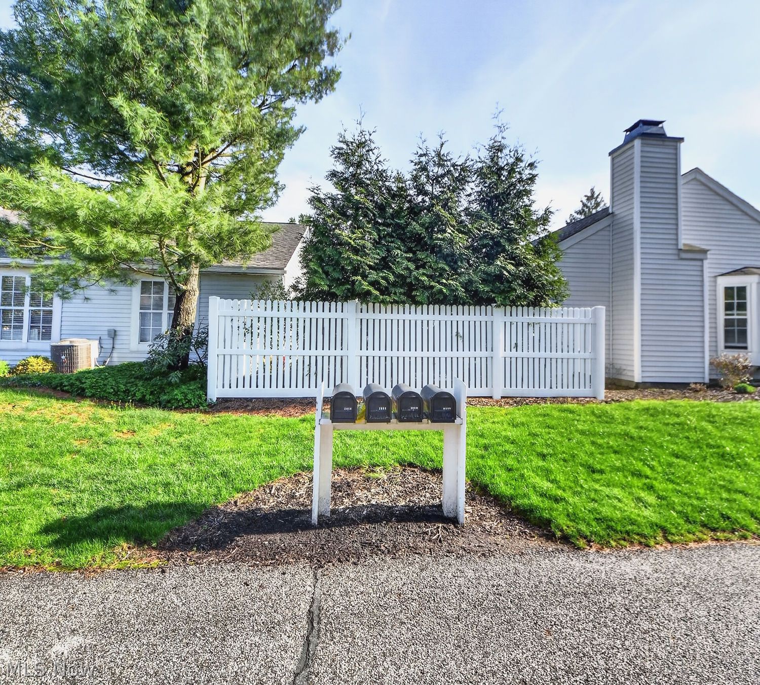2062 Bretton Place Akron OH 44313