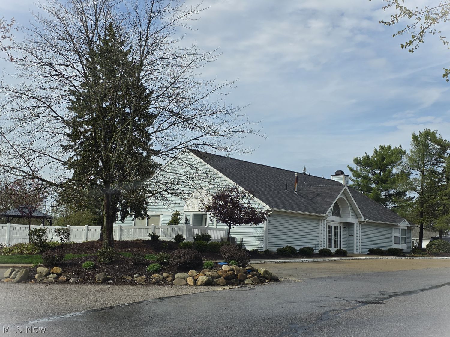 2062 Bretton Place Akron OH 44313