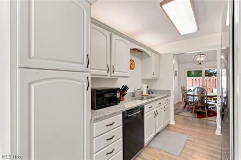 34756 Parkview Lane Willoughby OH 44094