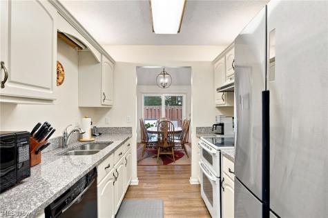 34756 Parkview Lane Willoughby OH 44094