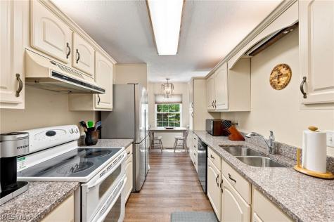 34756 Parkview Lane Willoughby OH 44094
