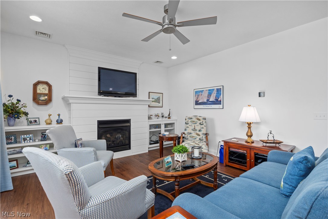 2621 Chateau Drive Port Clinton OH 43452