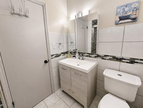 2876 Pease Drive Rocky River OH 44116