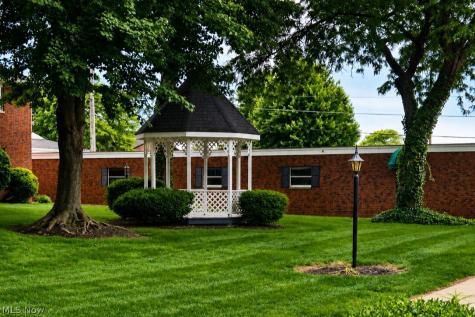 2876 Pease Drive Rocky River OH 44116
