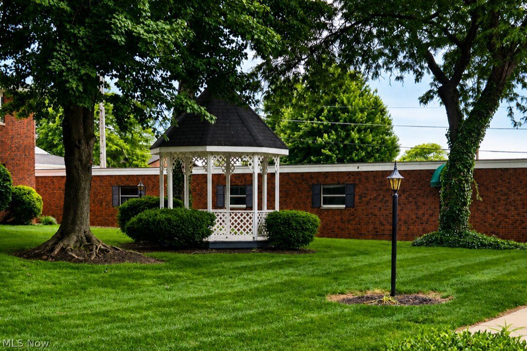 2876 Pease Drive Rocky River OH 44116