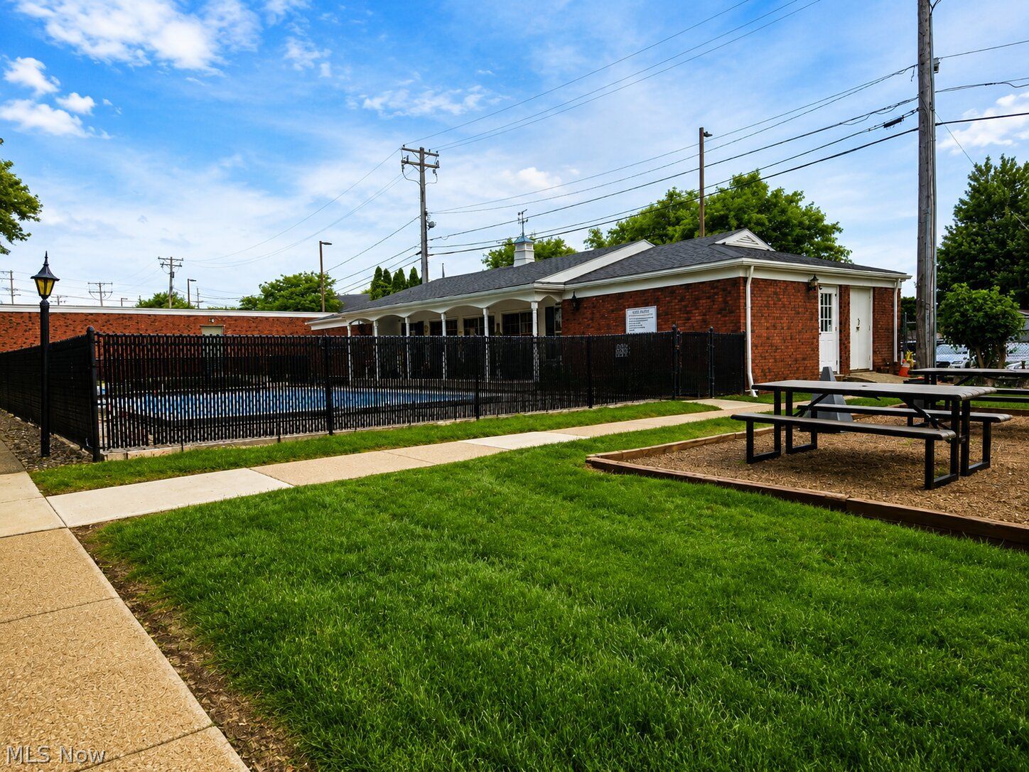 2876 Pease Drive Rocky River OH 44116
