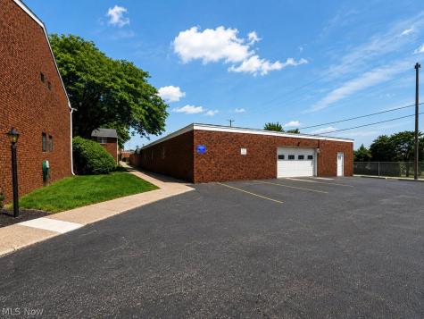 2876 Pease Drive Rocky River OH 44116