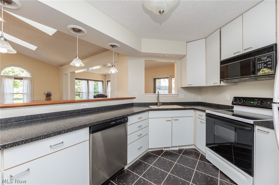 5211 Parkhurst Drive Sheffield Village OH 44054