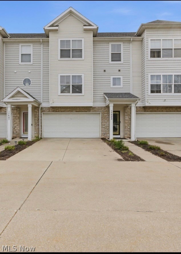 17583 Wildwood Lane Cleveland OH 44119