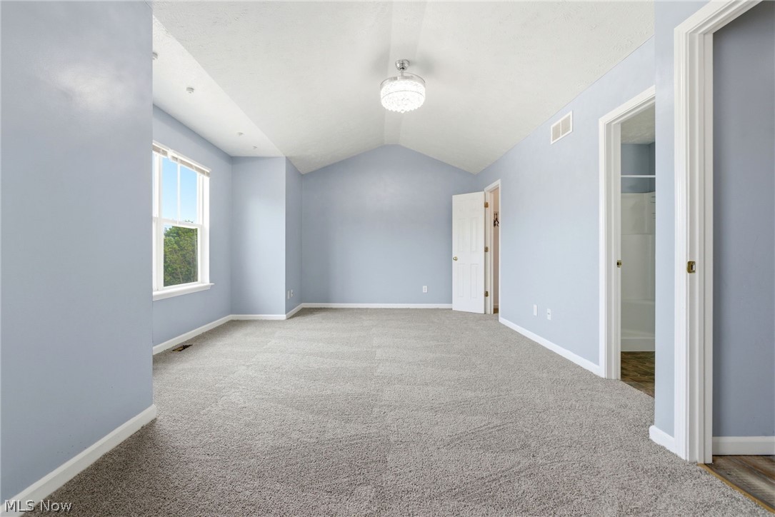 17583 Wildwood Lane Cleveland OH 44119