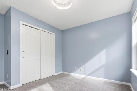 17583 Wildwood Lane Cleveland OH 44119