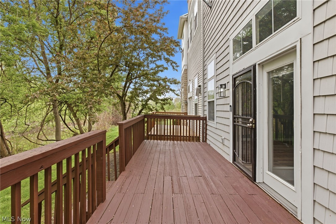17583 Wildwood Lane Cleveland OH 44119