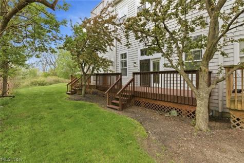 17583 Wildwood Lane Cleveland OH 44119