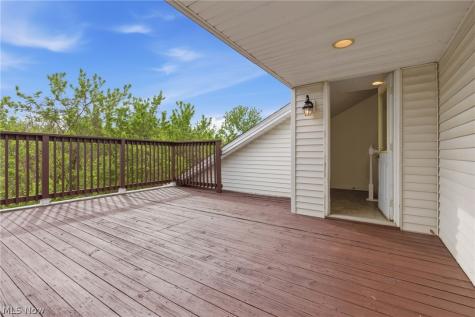 17583 Wildwood Lane Cleveland OH 44119